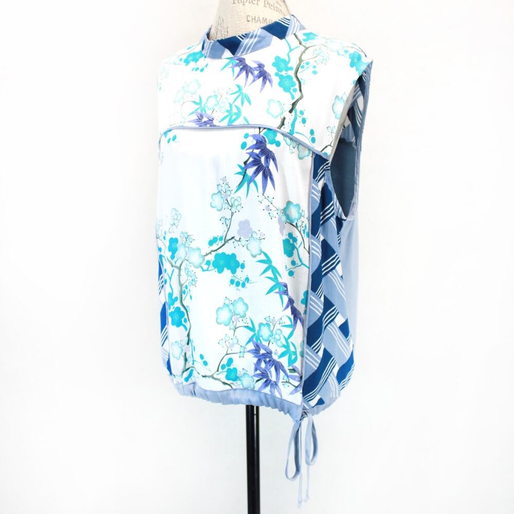 TINY Anthropologie Sleeveless Floral Blouse Top Blue White Rayon Blend XL